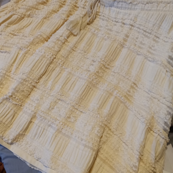 Torris Elegant Cream Crochet Skirt . NWT - Picture 4 of 7
